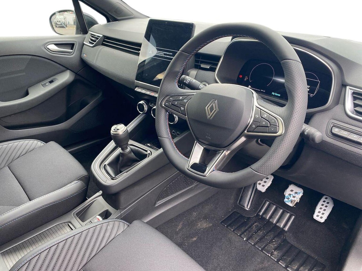 Used Renault Clio 2025 for sale - 76134239: Photo 15