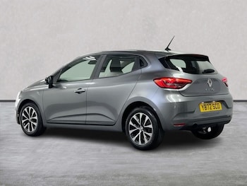 Used Renault Clio 2023 for sale - 79495136: Photo