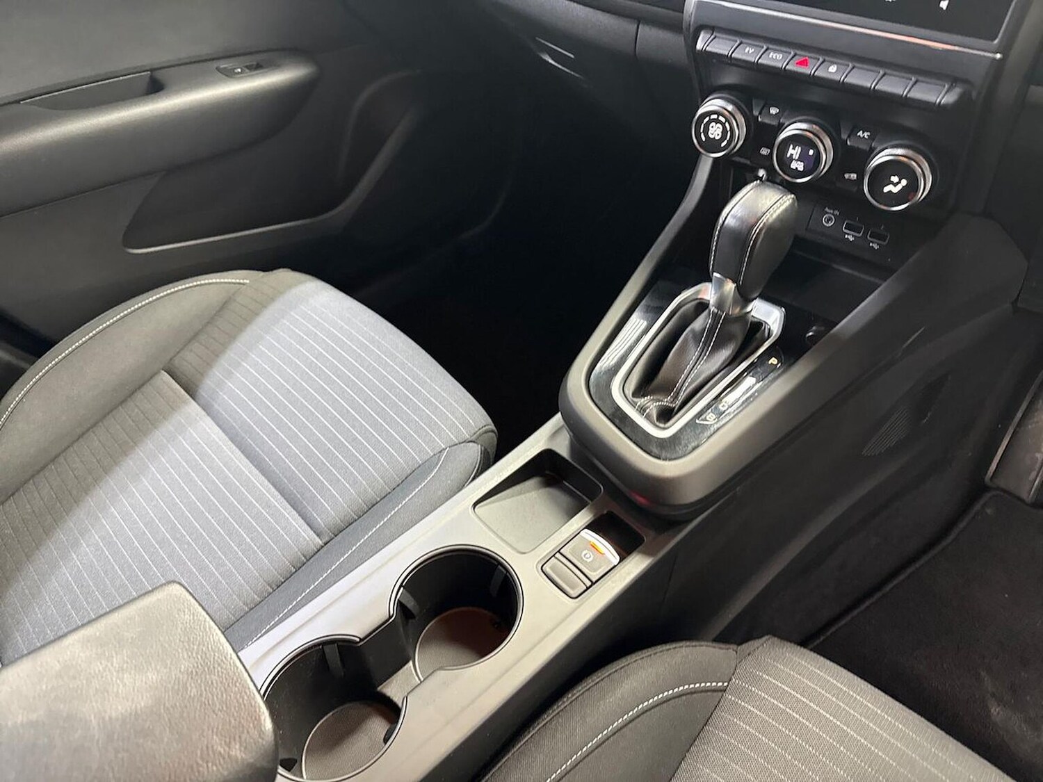 Used Renault Arkana 2023 for sale - 78218102: Photo 15