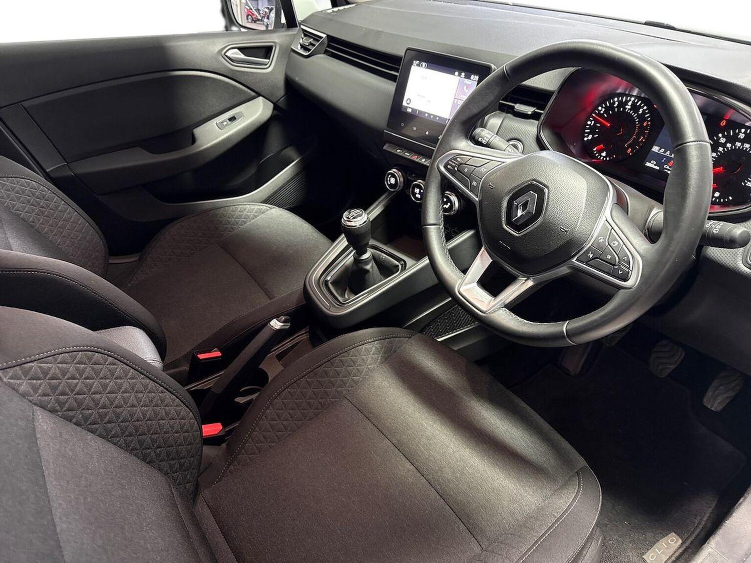 Used Renault Clio 2022 for sale - 78191369: Photo 17