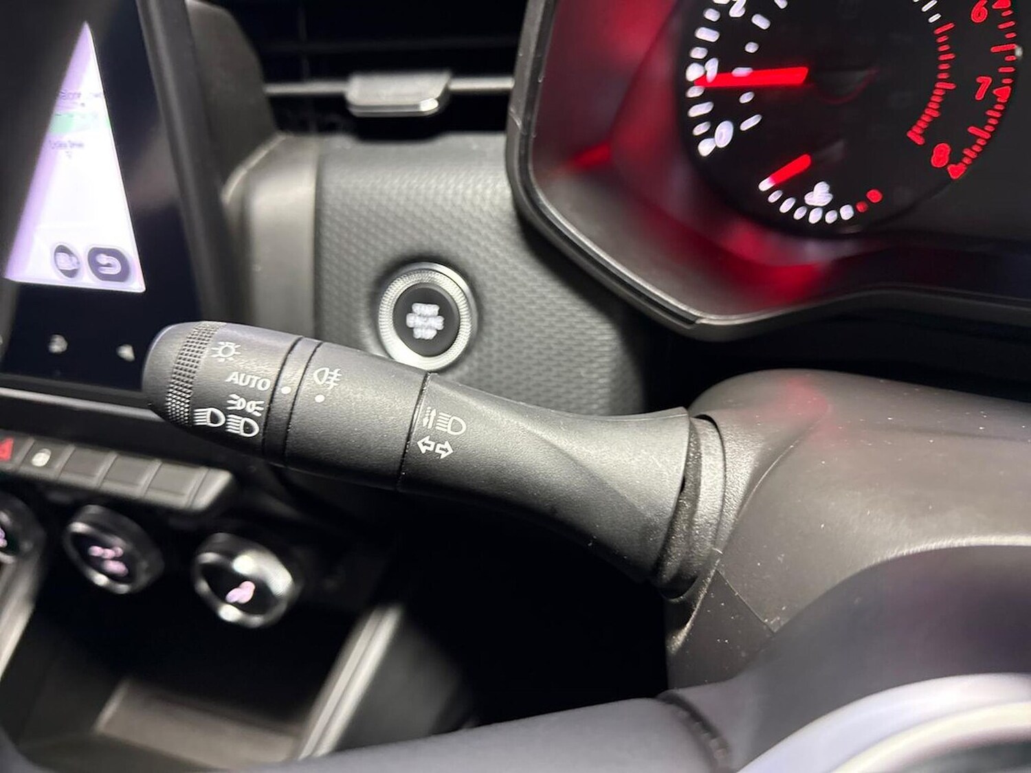 Used Renault Clio 2022 for sale - 78191369: Photo 31