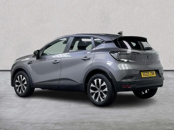 Used Renault Captur 2025 for sale - 78168978: Photo