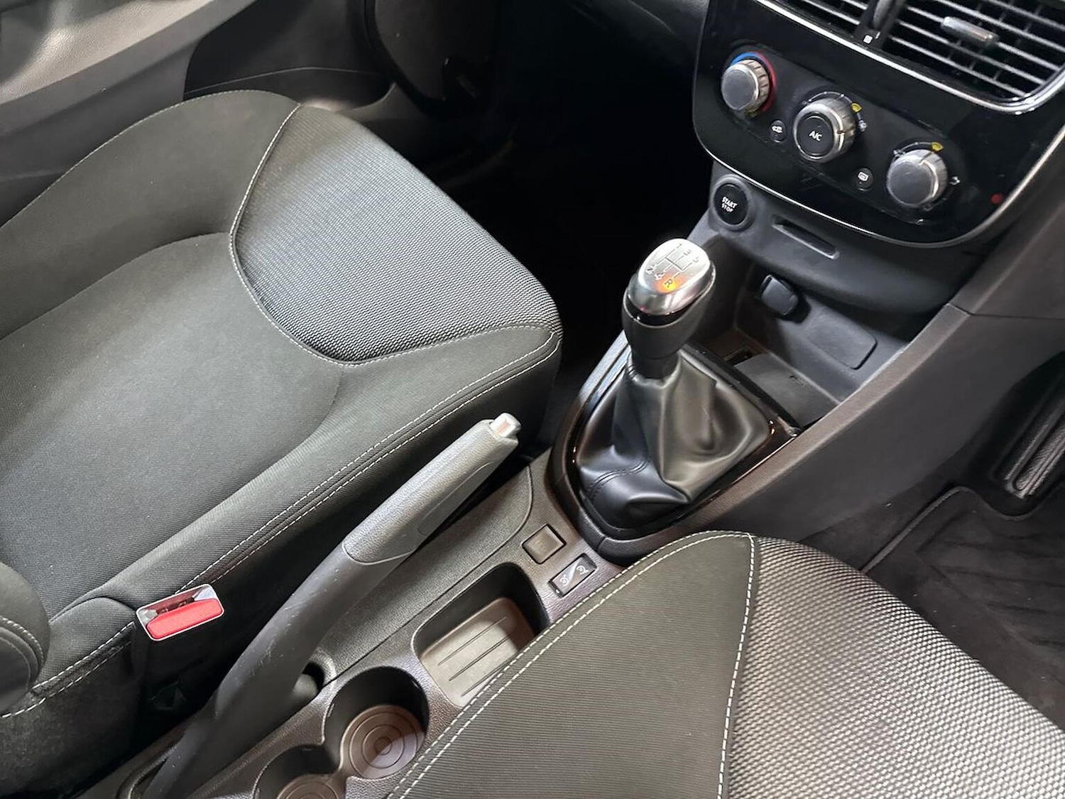 Used Renault Clio 2019 for sale - 77803450: Photo 13