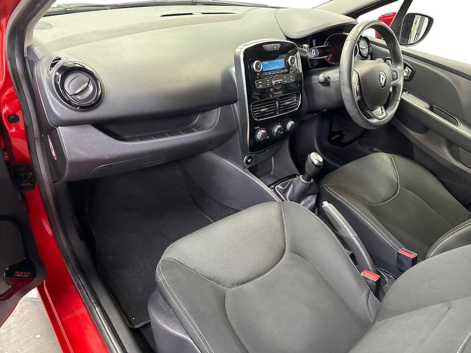 Used Renault Clio 2019 for sale - 77803450: Photo 7