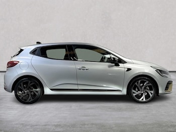 Used Renault Clio 2023 for sale - 75499969: Photo