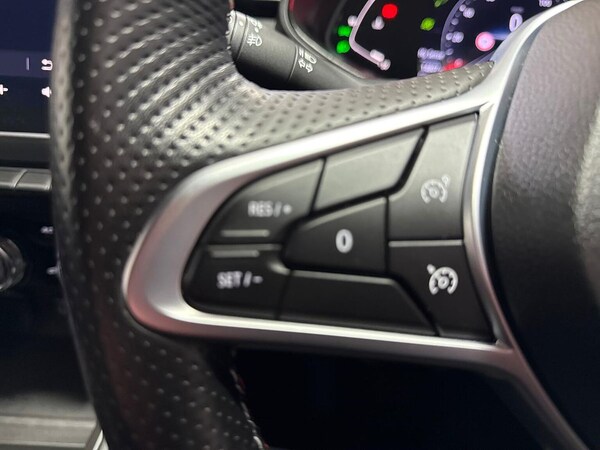 Used Renault Clio 2021 for sale - 76181404: Photo 25