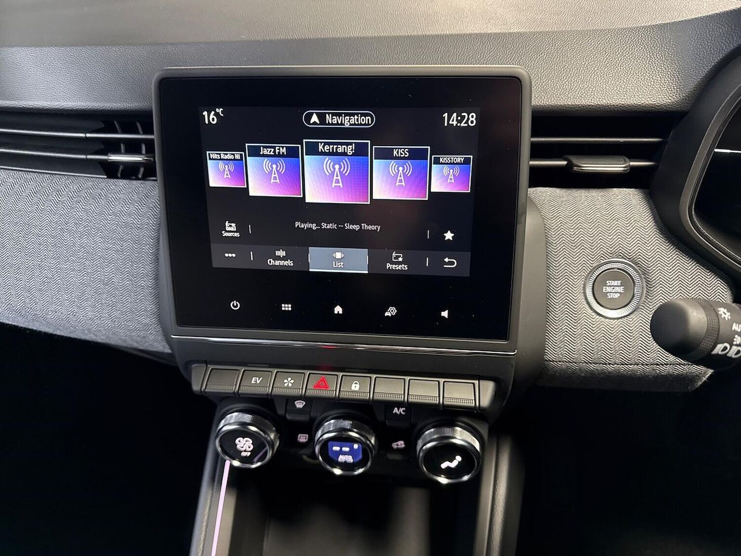 Used Renault Clio 2025 for sale - 77489732: Photo 11