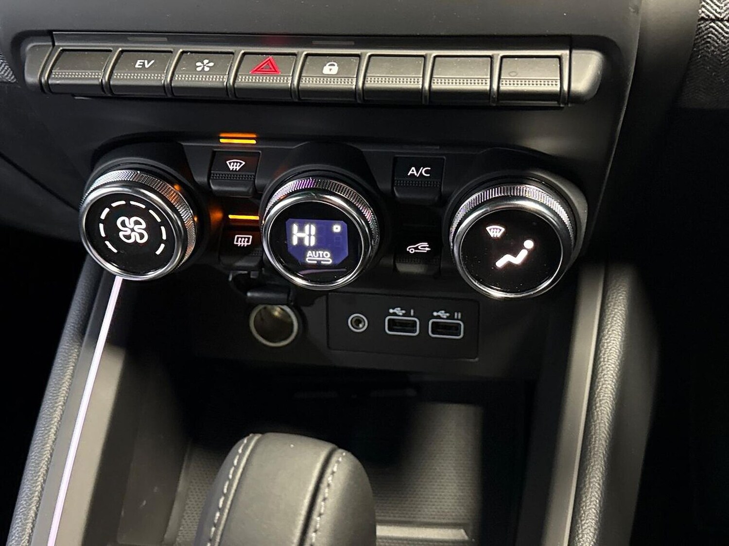 Used Renault Clio 2025 for sale - 77489732: Photo 12