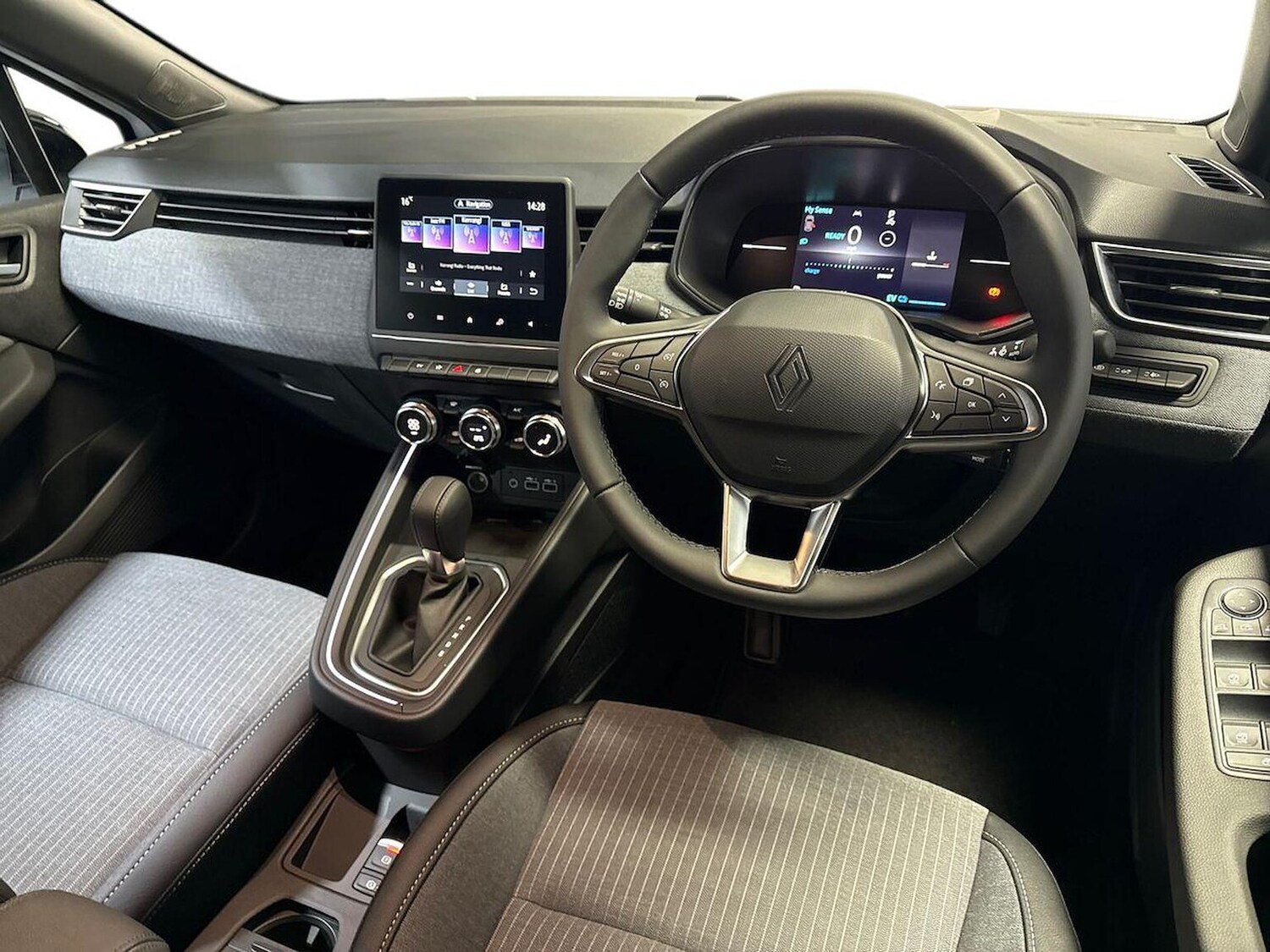 Used Renault Clio 2025 for sale - 77489732: Photo 15