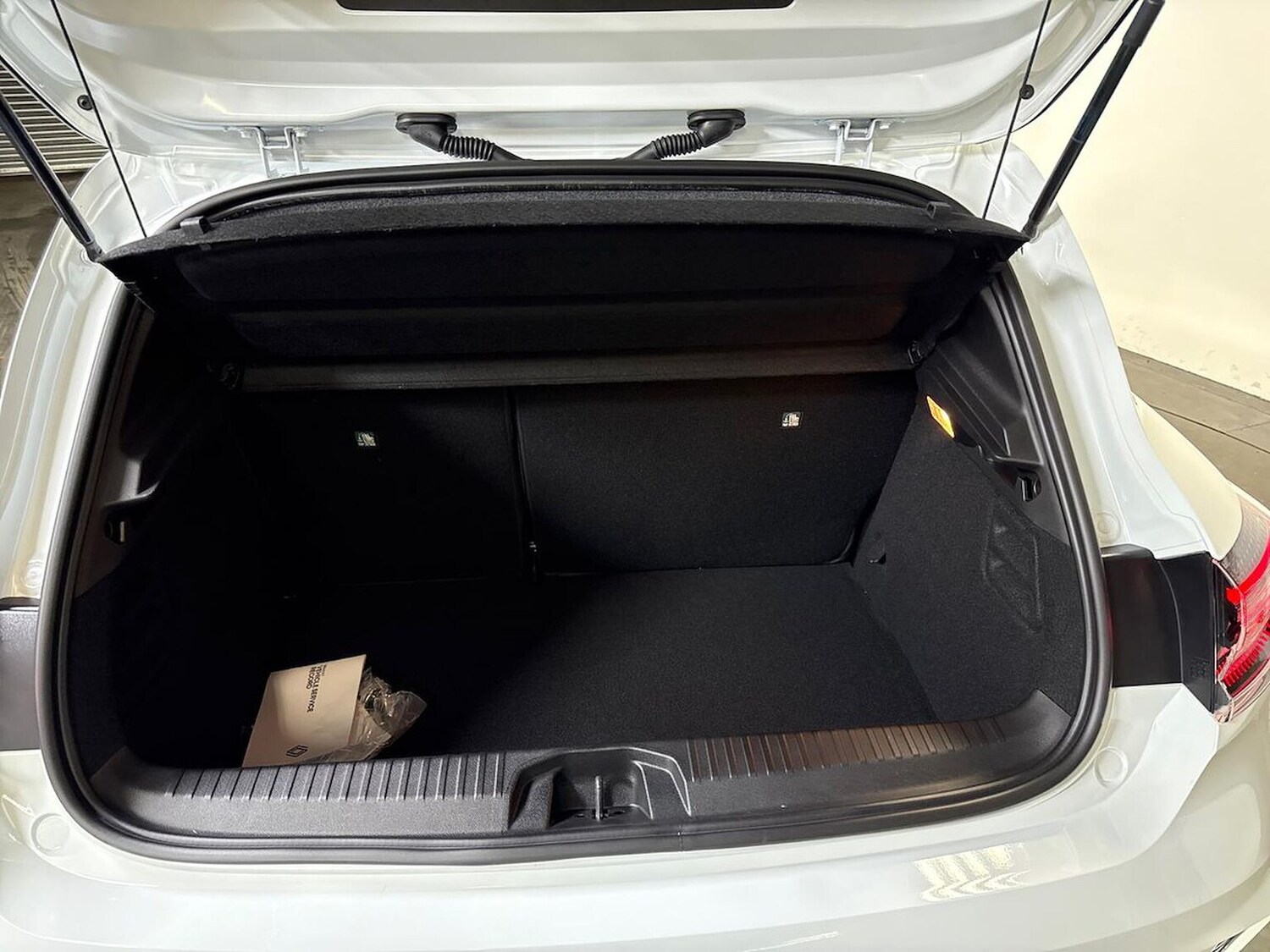 Used Renault Clio 2025 for sale - 77489732: Photo 17