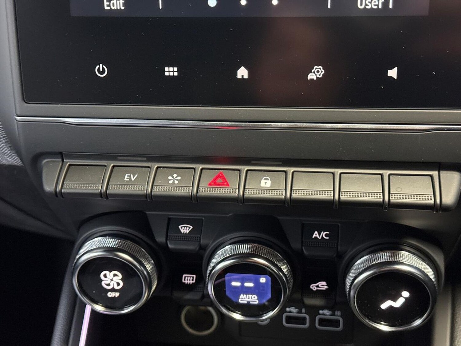 Used Renault Clio 2025 for sale - 77489732: Photo 22