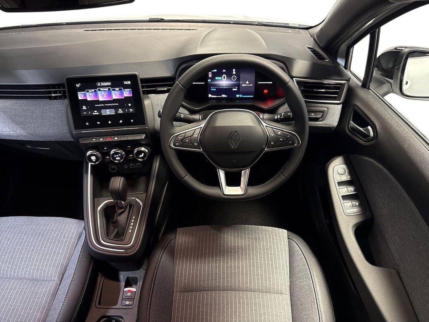 Used Renault Clio 2025 for sale - 77489732: Photo 9