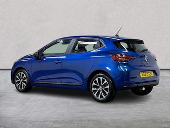 Used Renault Clio 2023 for sale - 76198398: Photo 2