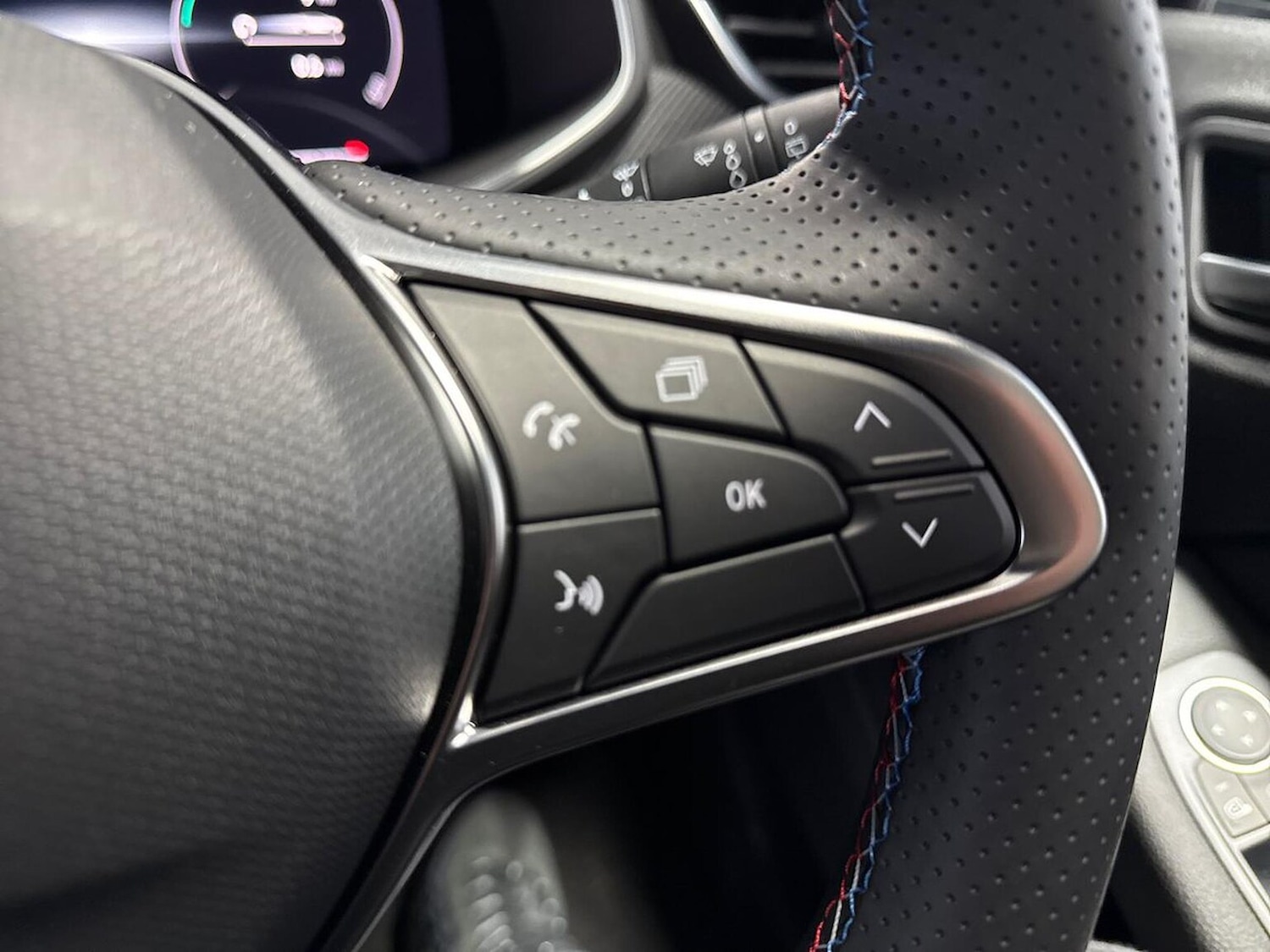 Used Renault Clio 2025 for sale - 77489745: Photo 24