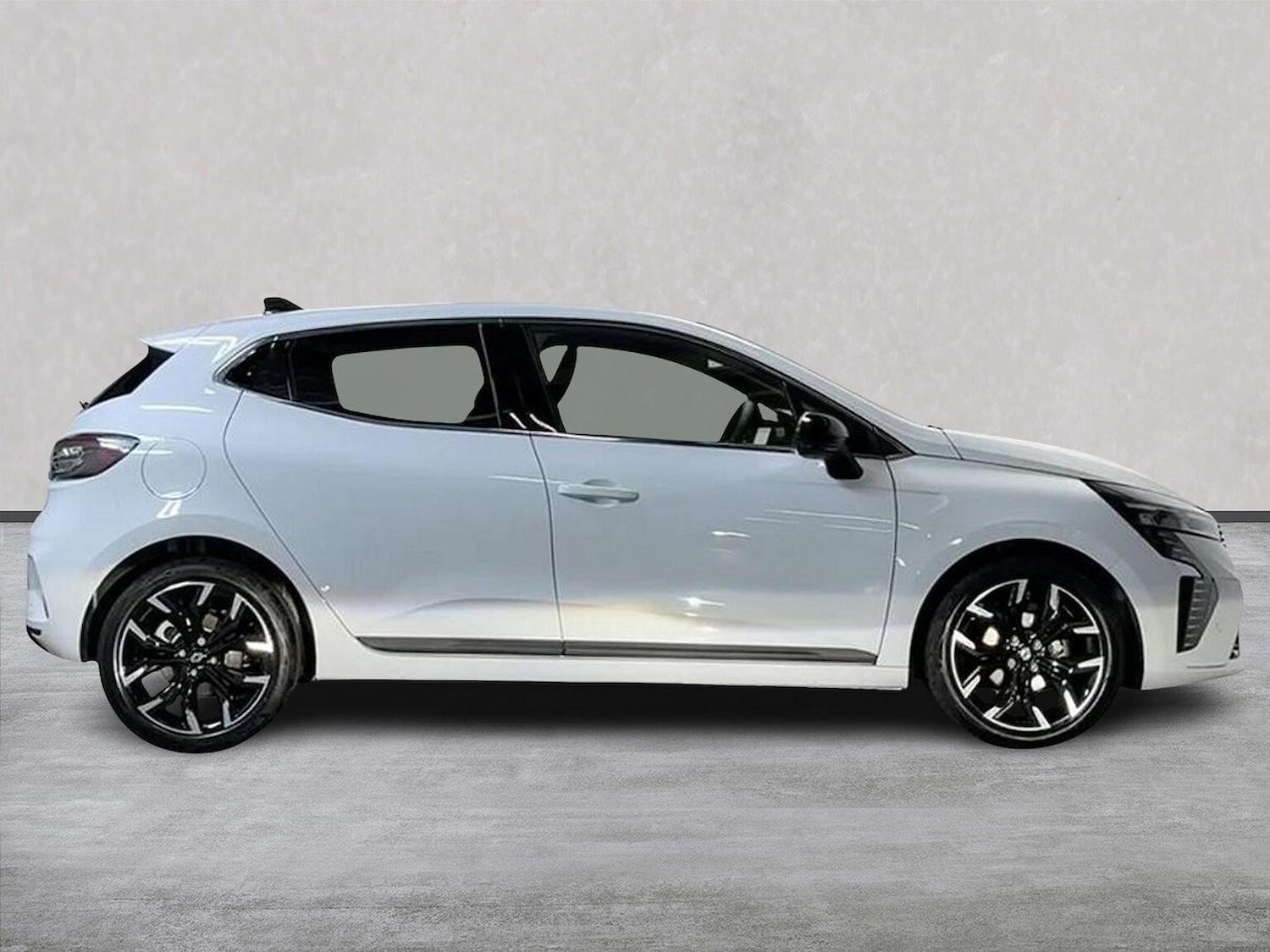 Used Renault Clio 2025 for sale - 77567712: Photo 3