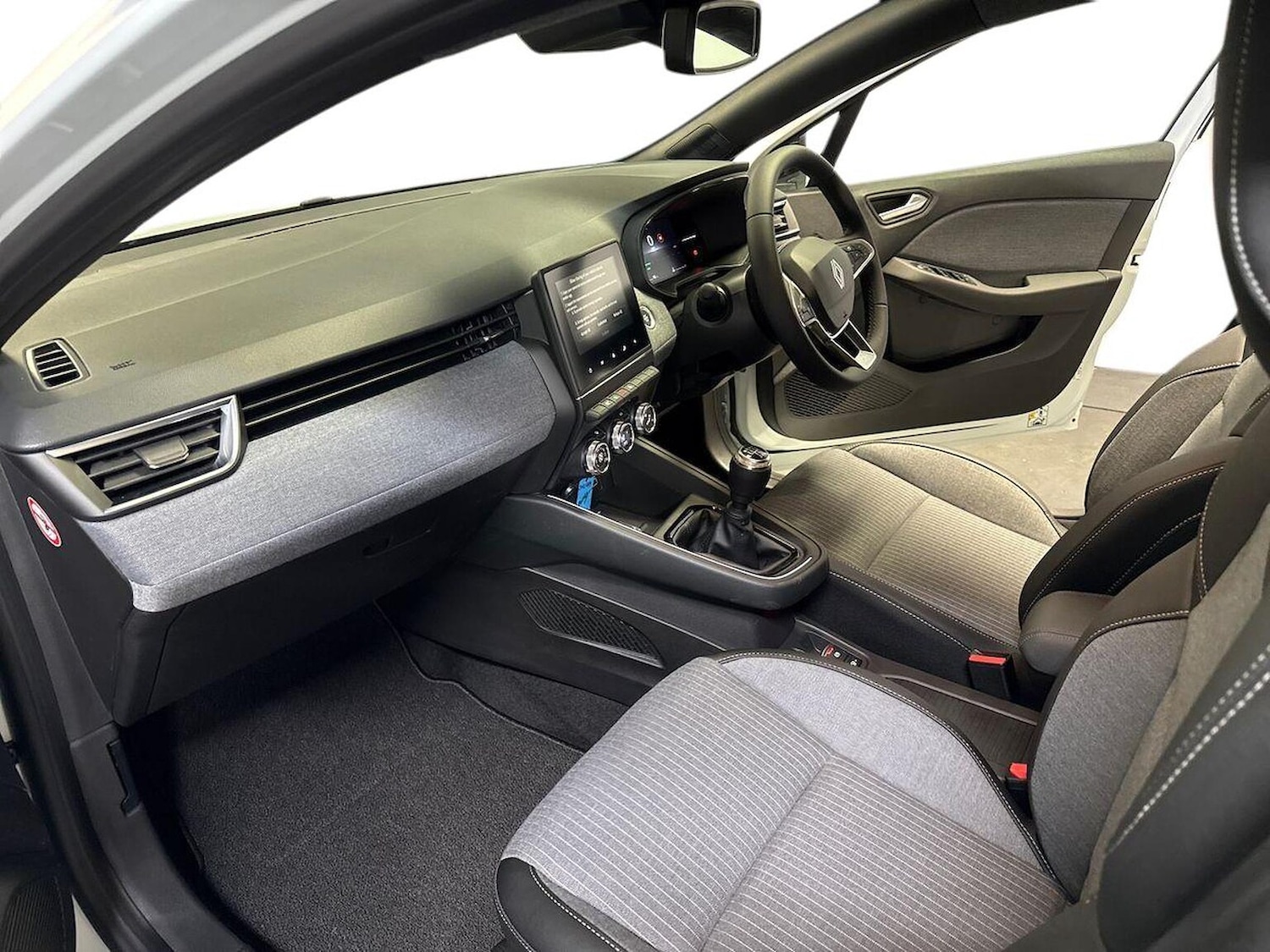 Used Renault Clio 2025 for sale - 77567712: Photo 7