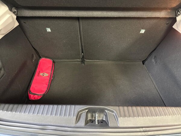 Used Renault Clio 2021 for sale - 76275109: Photo 17