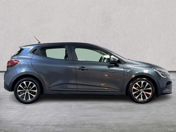 Used Renault Clio 2021 for sale - 76275109: Photo 3