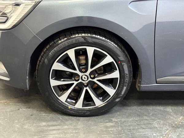 Used Renault Clio 2021 for sale - 76275109: Photo 6