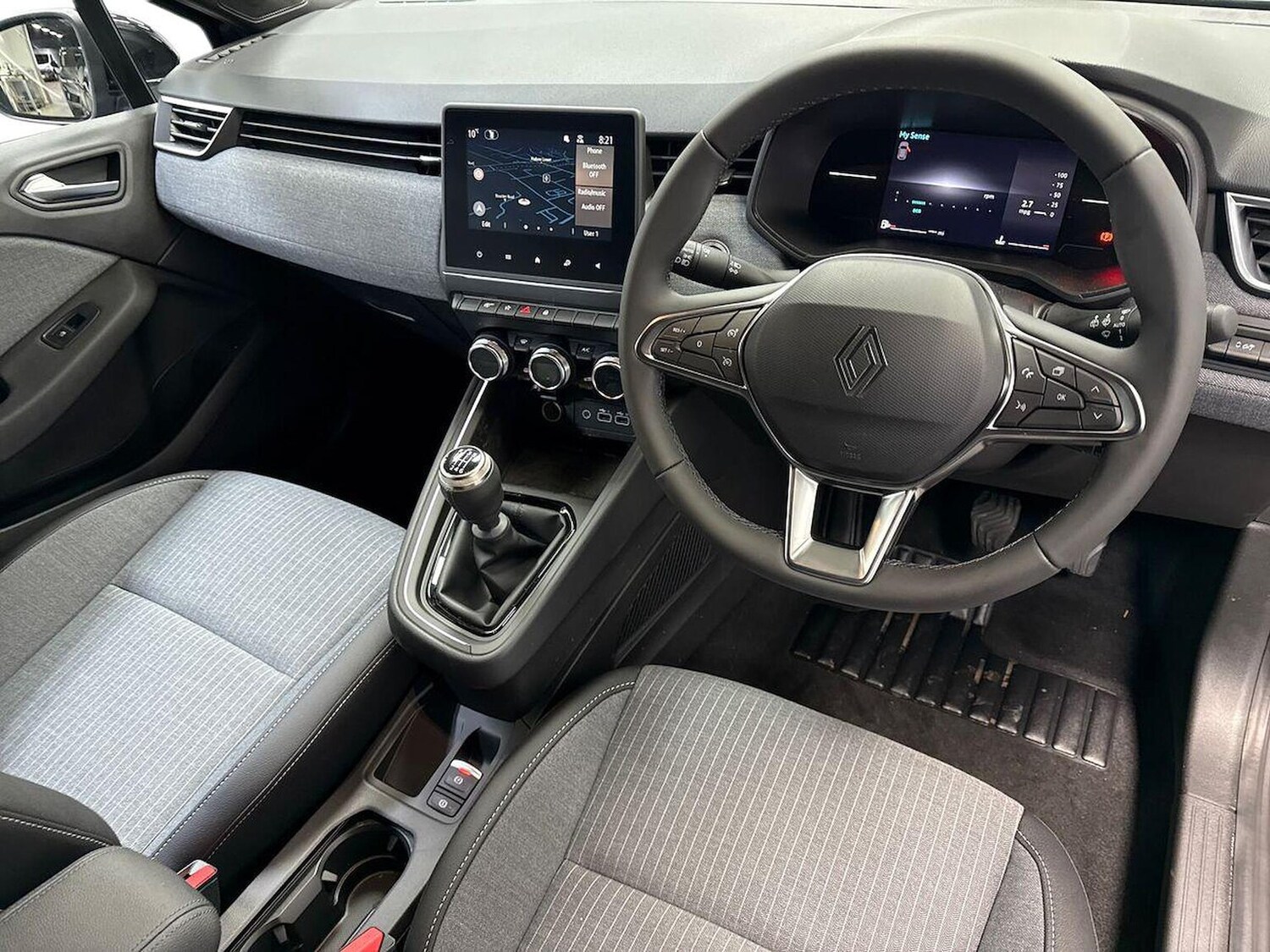 Used Renault Clio 2025 for sale - 77489755: Photo 15