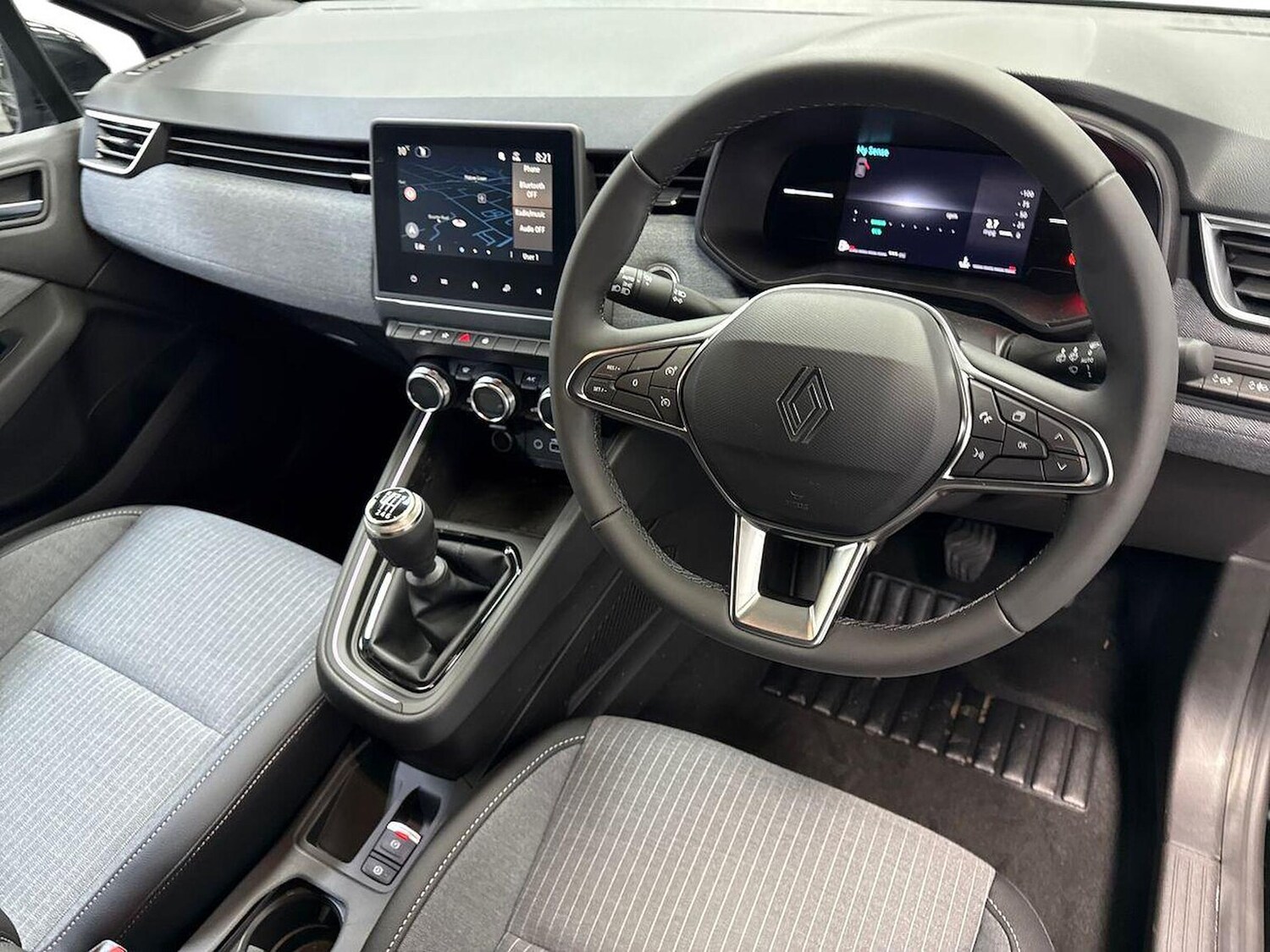 Used Renault Clio 2025 for sale - 77489755: Photo 9