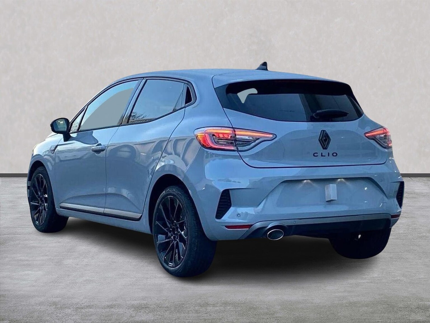 Used Renault Clio 2025 for sale - 76134257: Photo 2