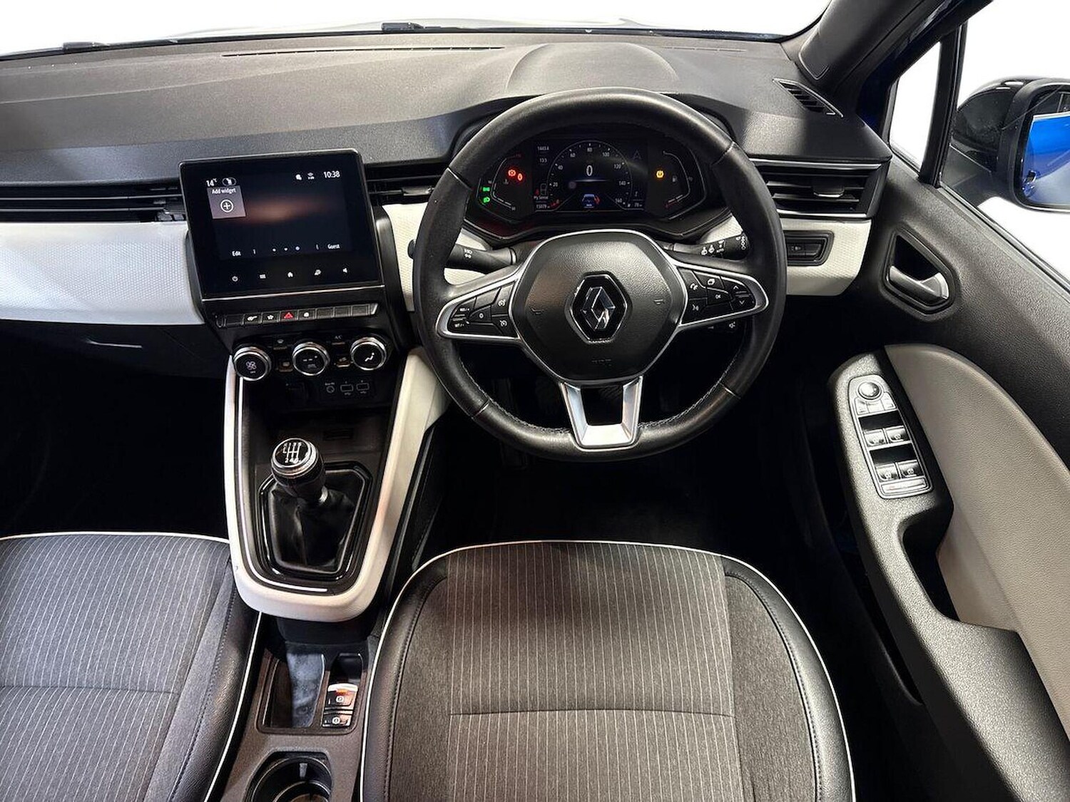 Used Renault Clio 2022 for sale - 77489757: Photo 9