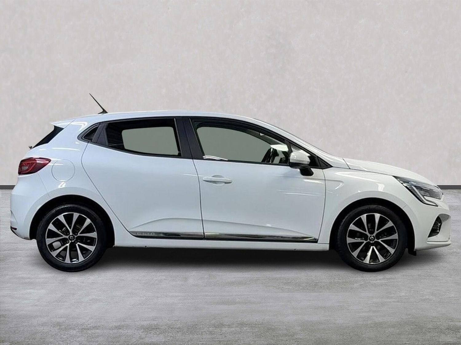Used Renault Clio 2020 for sale - 76461859: Photo 3