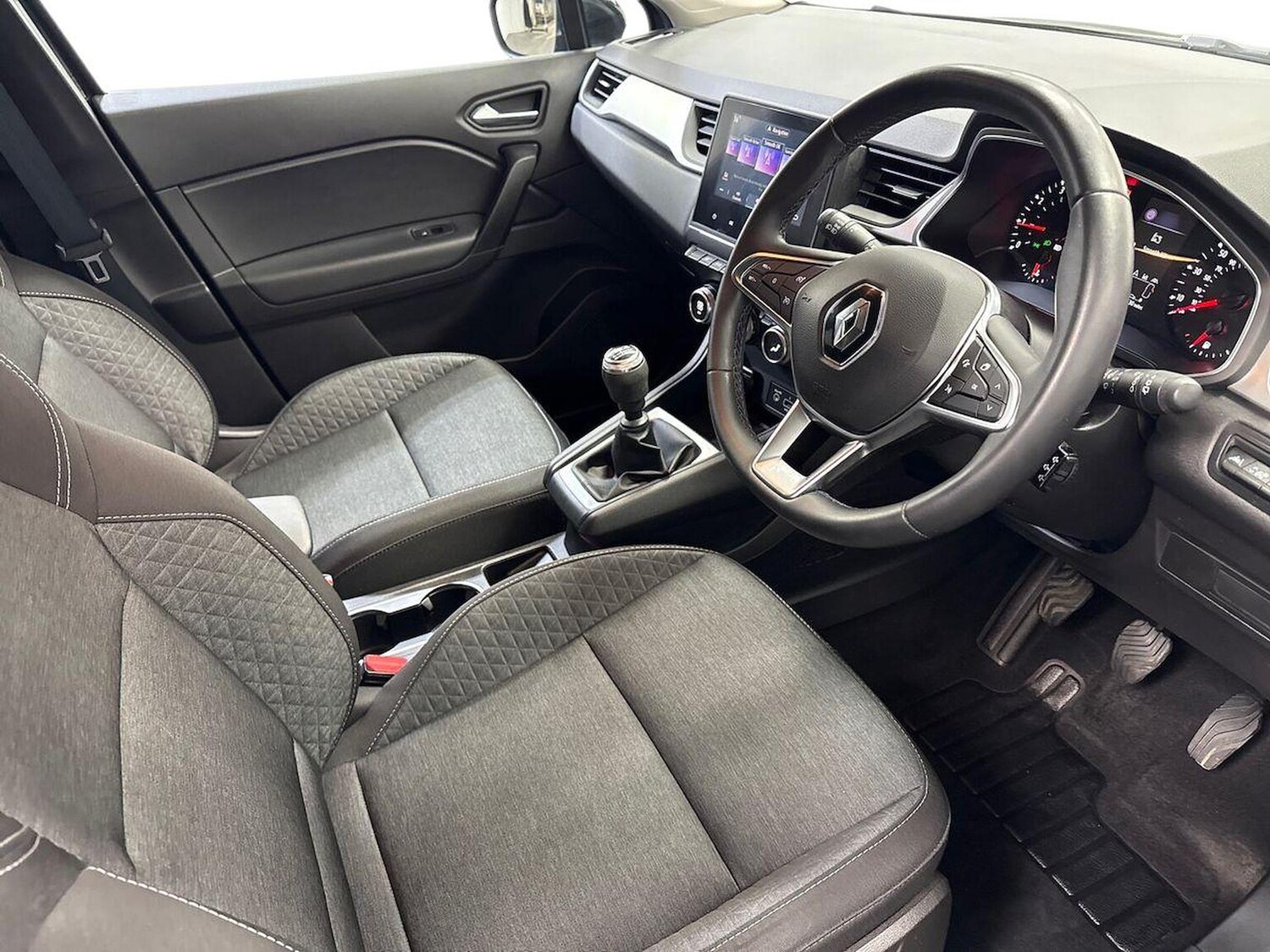 Used Renault Captur 2022 for sale - 78190970: Photo 15