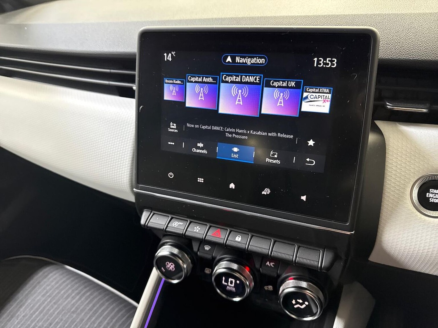 Used Renault Clio 2023 for sale - 78202132: Photo 11