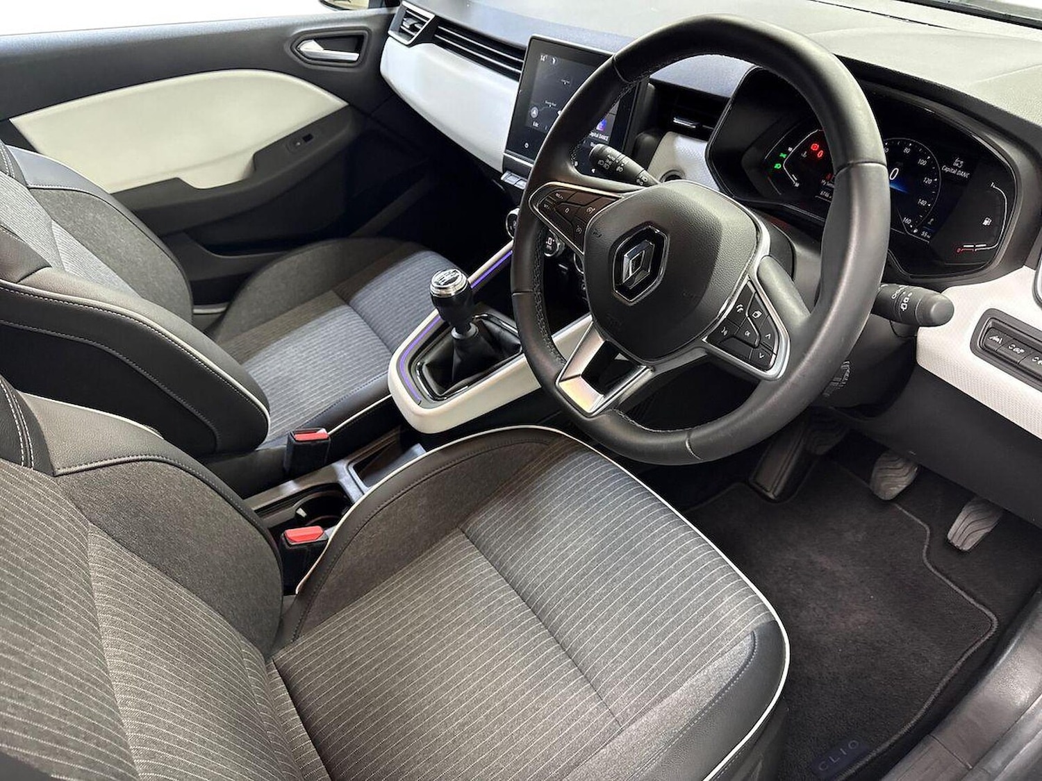 Used Renault Clio 2023 for sale - 78202132: Photo 15