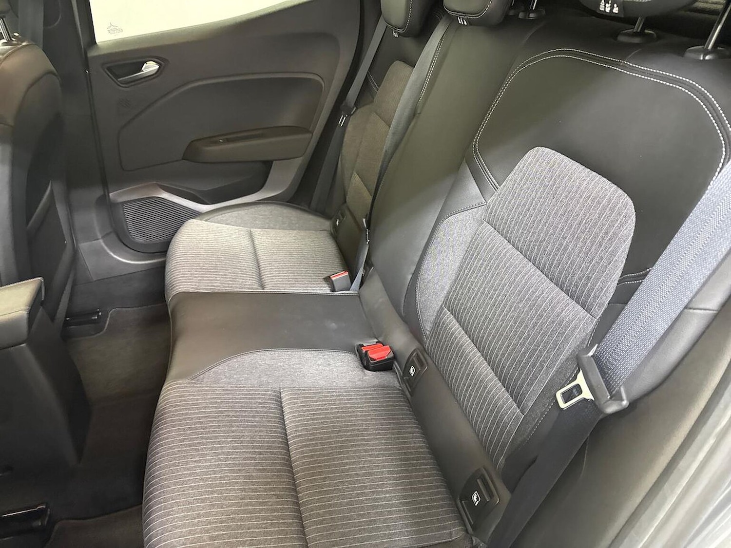 Used Renault Clio 2023 for sale - 78202132: Photo 16