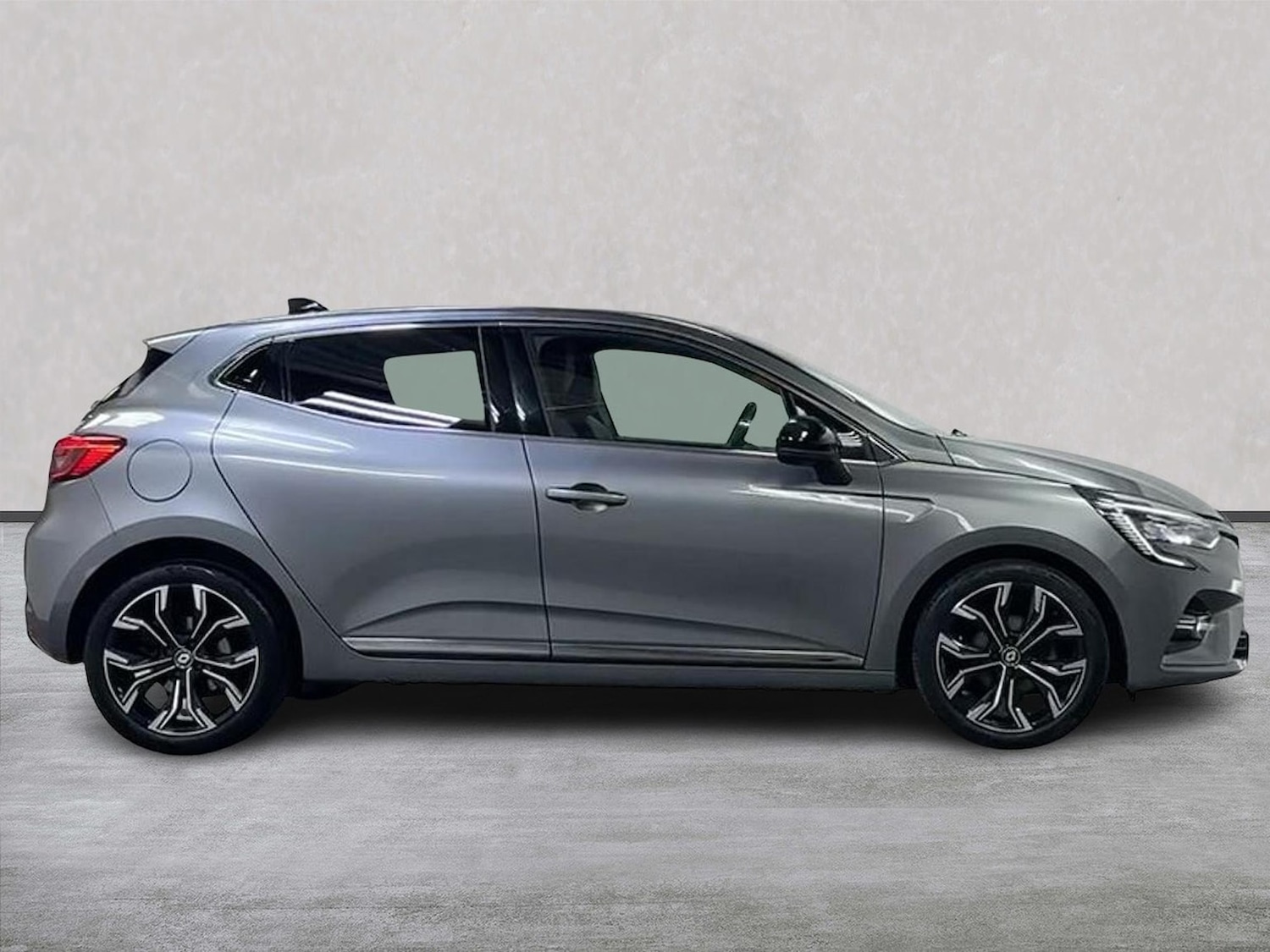 Used Renault Clio 2023 for sale - 78202132: Photo 3