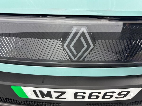 Used Renault 4 2025 for sale - 76275108: Photo 28