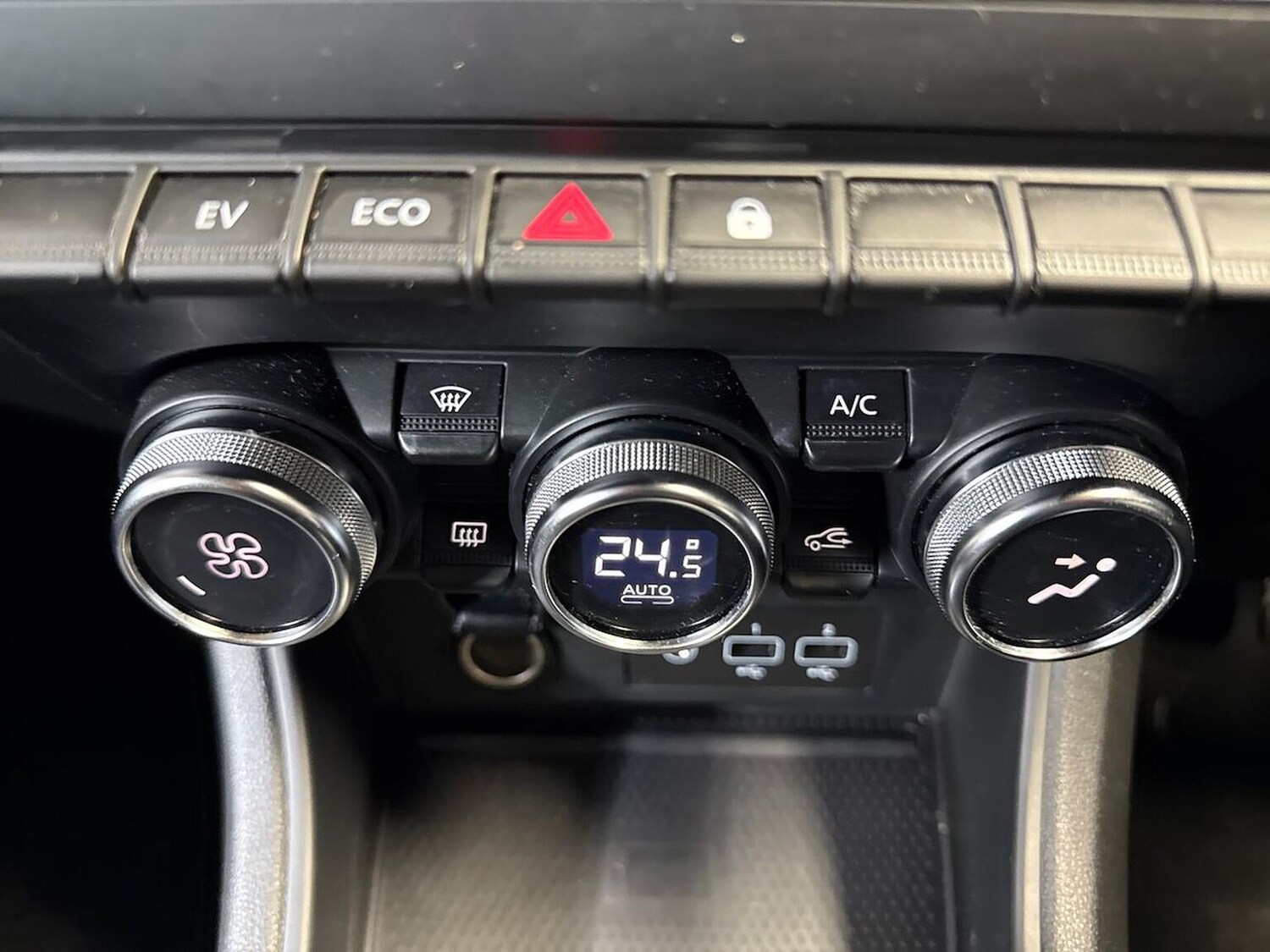 Used Renault Captur 2022 for sale - 76330009: Photo 22
