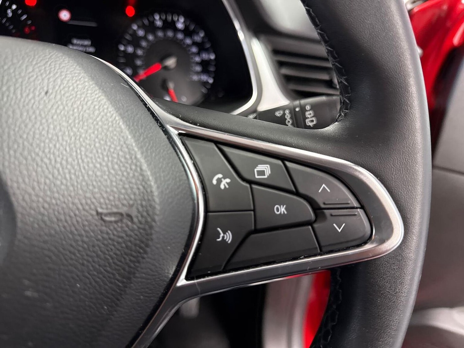 Used Renault Captur 2022 for sale - 76159482: Photo 25