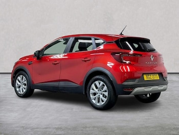Used Renault Captur 2022 for sale - 76159482: Photo 2