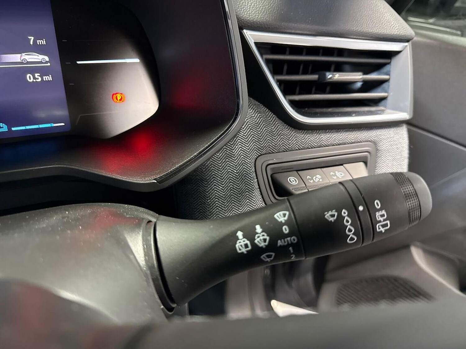 Used Renault Clio 2025 for sale - 77489751: Photo 26