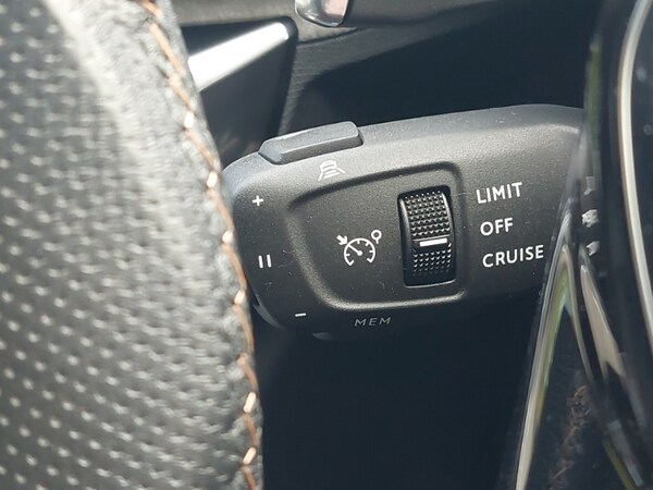 Used Peugeot 3008 2022 for sale - 76199172: Photo 14