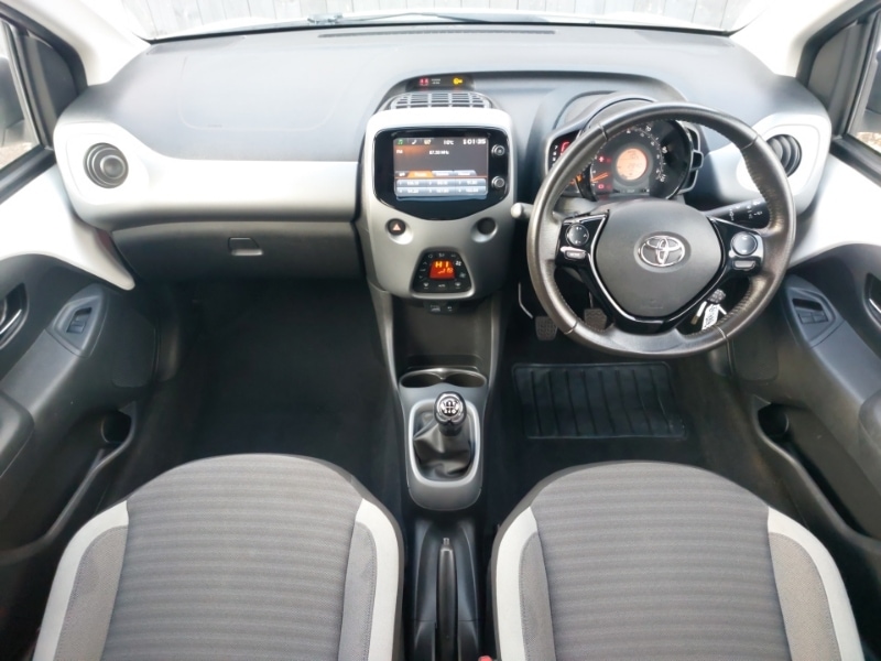 Used Toyota AYGO 2018 for sale - 77837558: Photo 2