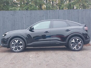 Used Citroen C4 2025 for sale - 76493452: Photo