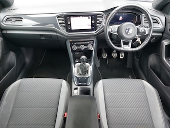 Used Volkswagen T-Roc 2018 for sale - 78994747: Photo