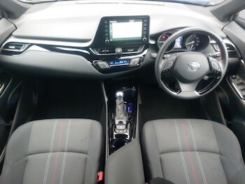 Used Toyota C-HR 2021 for sale - 76548899: Photo