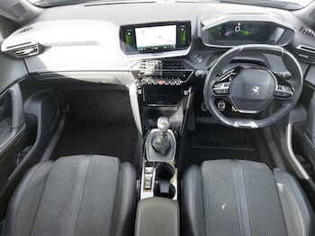 Used Peugeot 2008 2023 for sale - 76187693: Photo