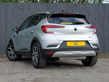 Used Renault Captur 2023 for sale - 78346774: Photo