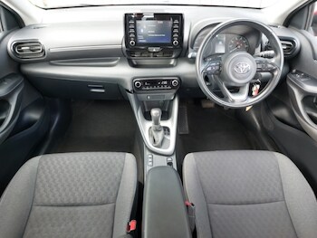 Used Toyota Yaris 2023 for sale - 78391572: Photo