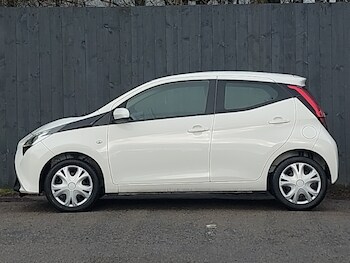 Used Toyota AYGO 2019 for sale - 77678307: Photo