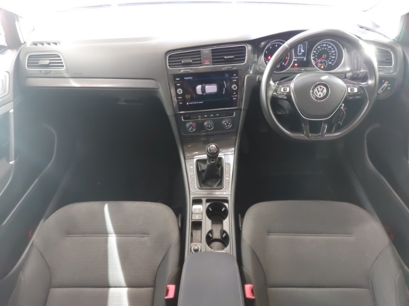 Used Volkswagen Golf 2017 for sale - 76420885: Photo 2