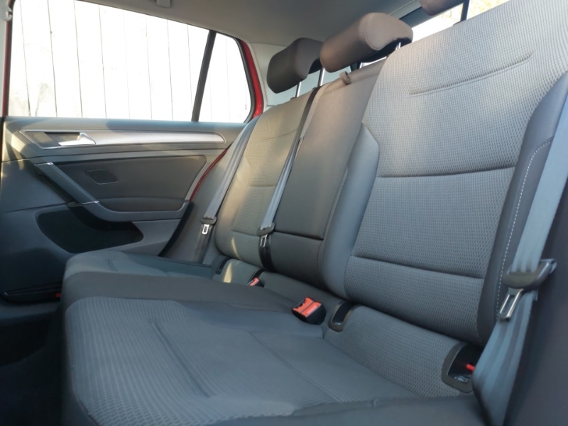 Used Volkswagen Golf 2017 for sale - 76420885: Photo 6