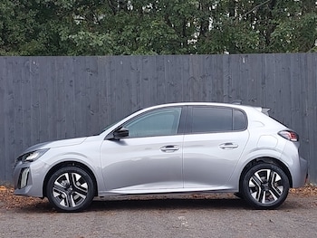 Used Peugeot 208 2025 for sale - 76450976: Photo